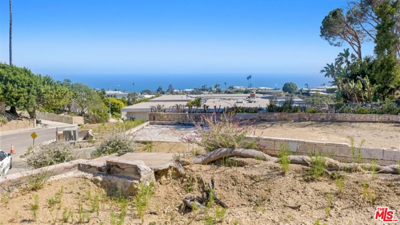 1137 Donaire Way