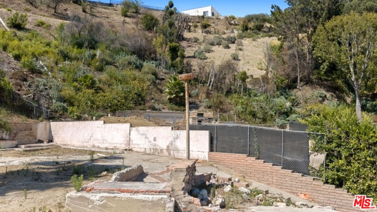 1137 Donaire Way