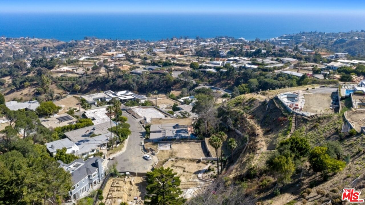 1137 Donaire Way