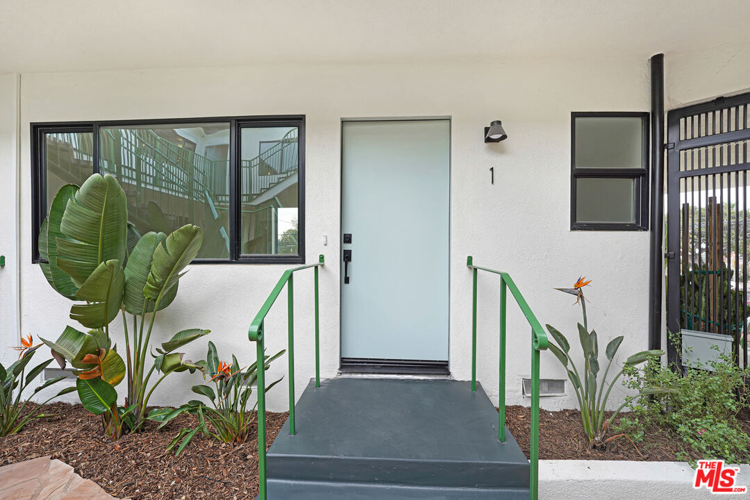 16185 W Sunset Blvd Unit: 1