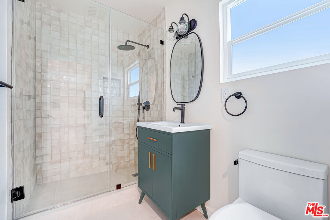 16185 W Sunset Blvd Unit: 3