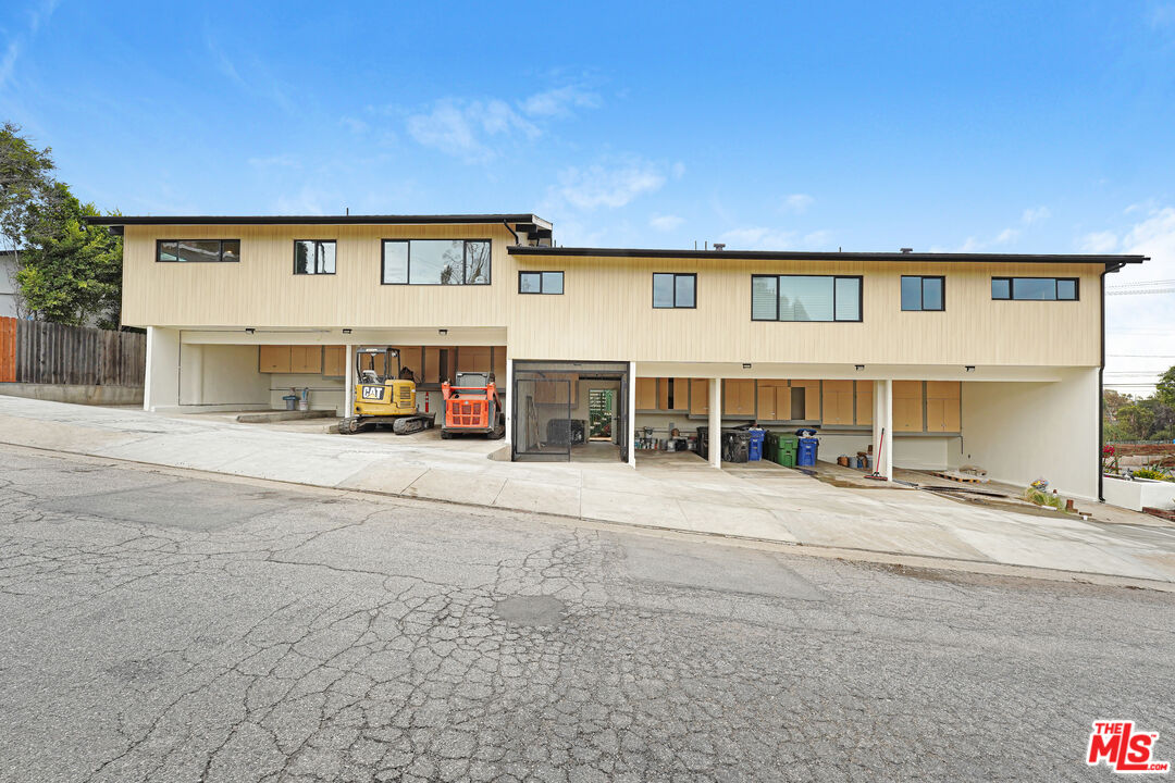 16185 W Sunset Blvd Unit: 3