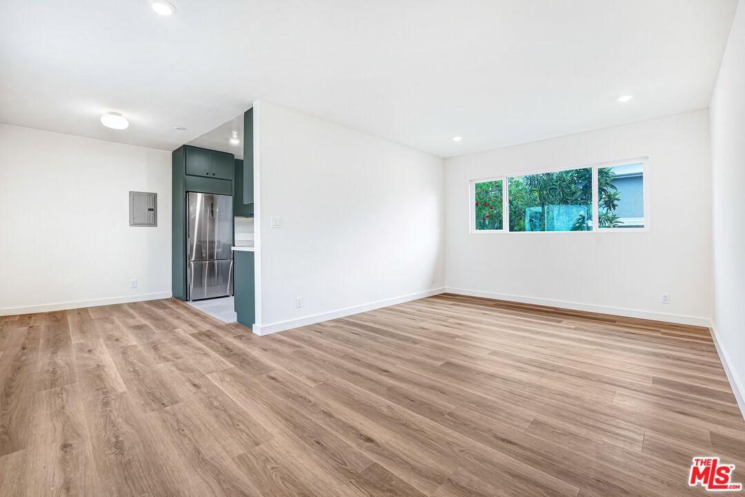 16185 W Sunset Blvd Unit: 7
