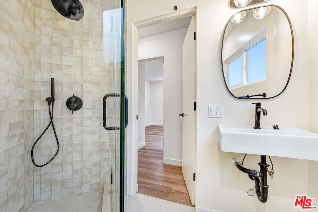 16185 W Sunset Blvd Unit: 9