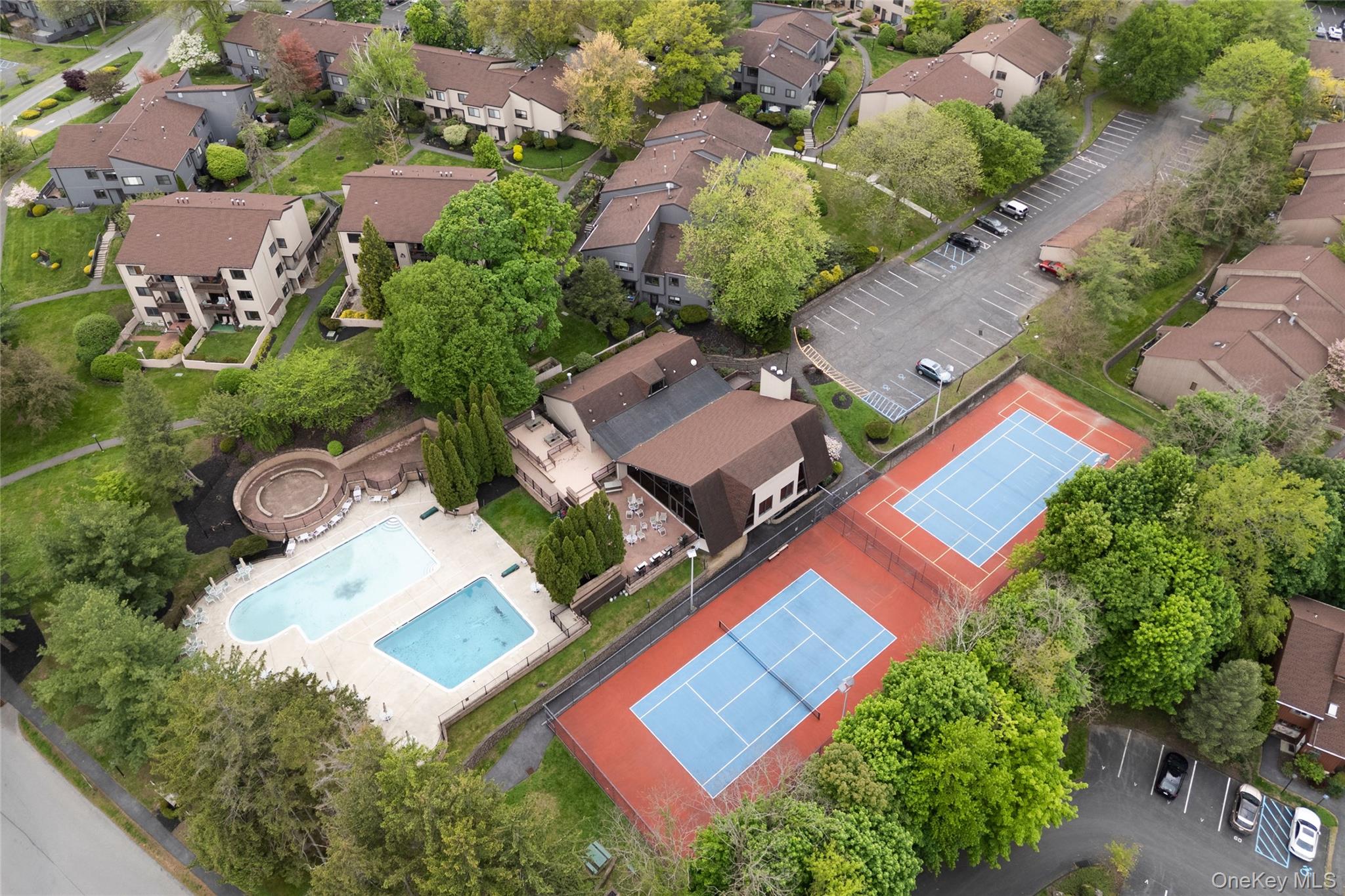 1608 Mulberry Court