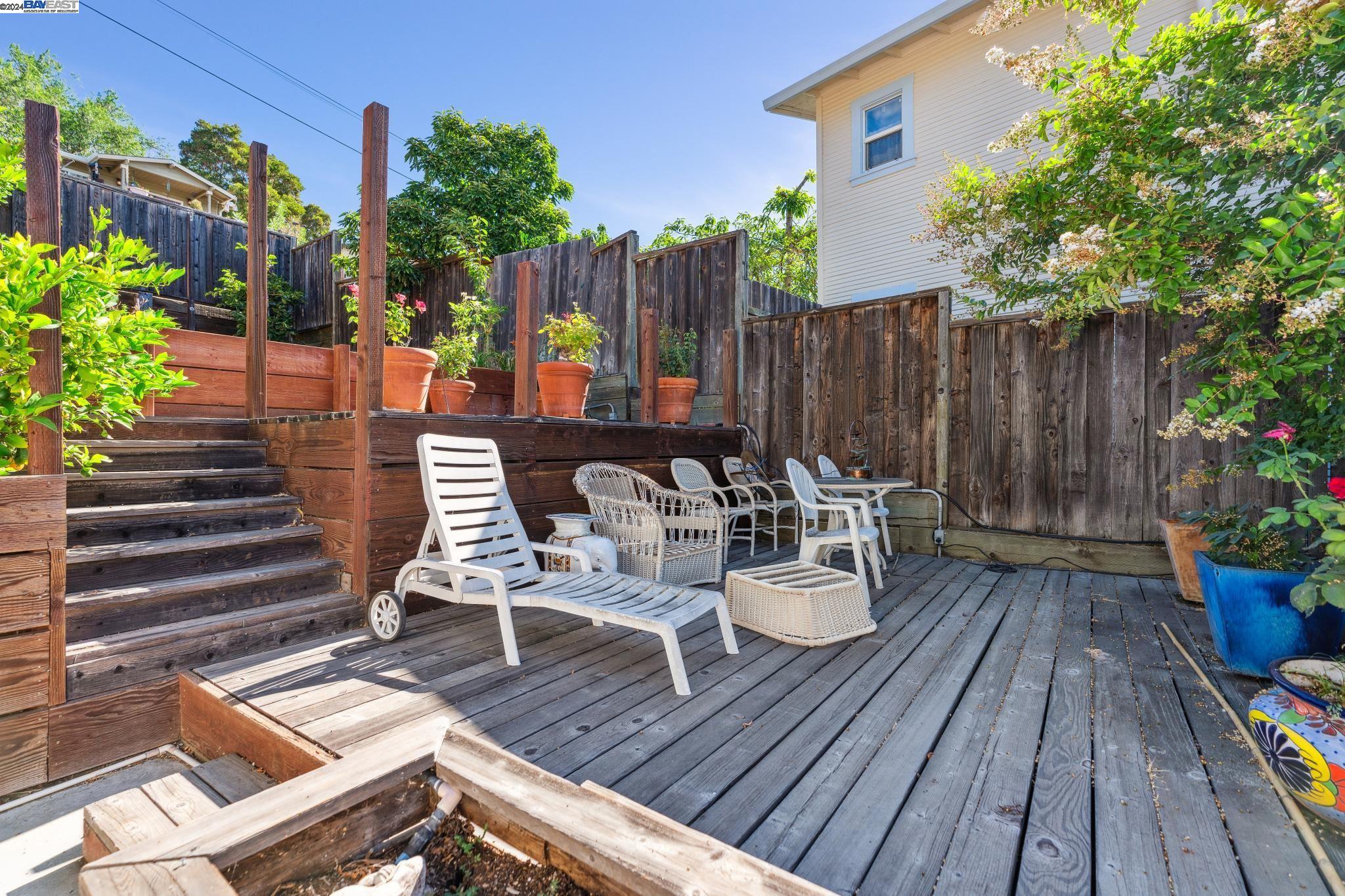 1549 AZALEA AVENUE