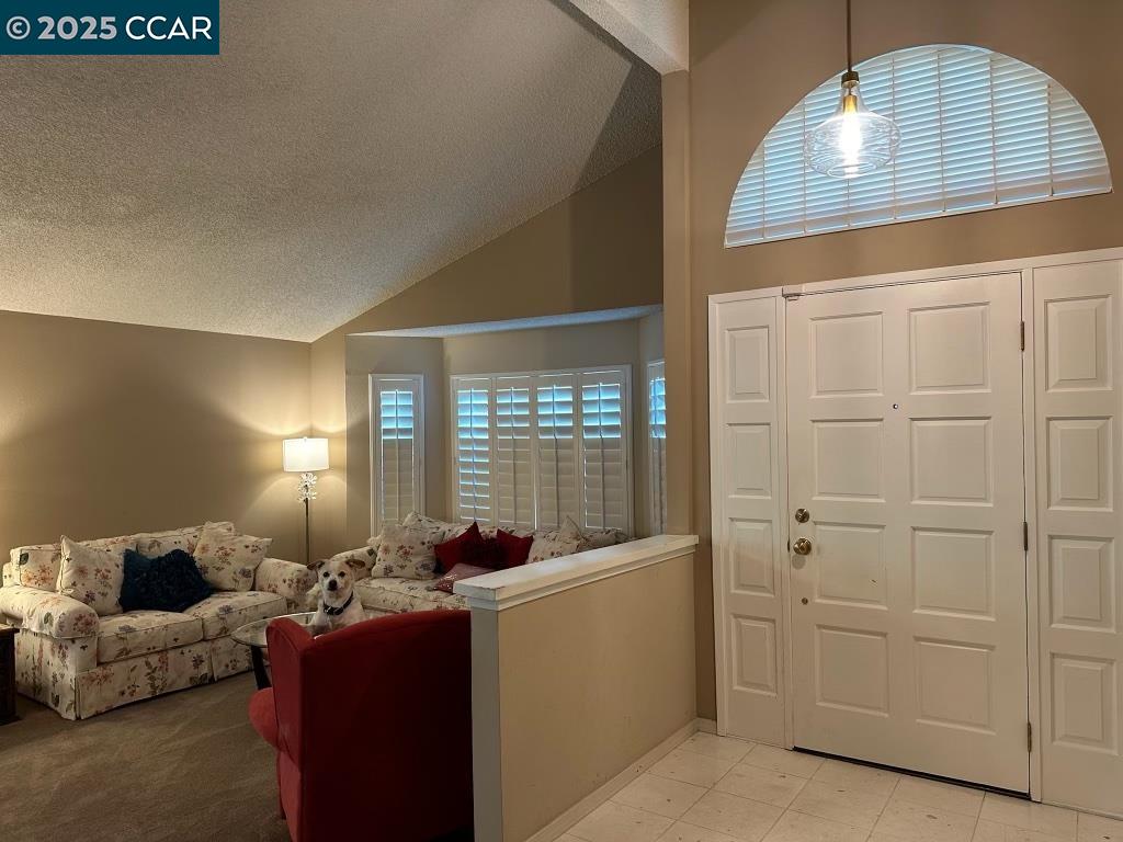 1013 Veterans Ct, Martinez 94553