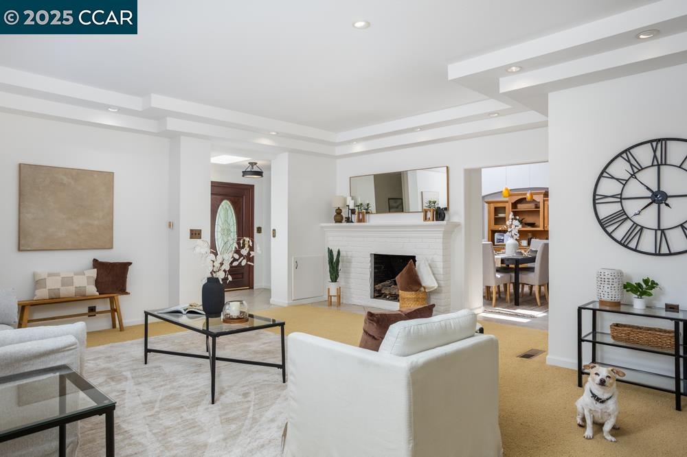 244 Ivy Dr