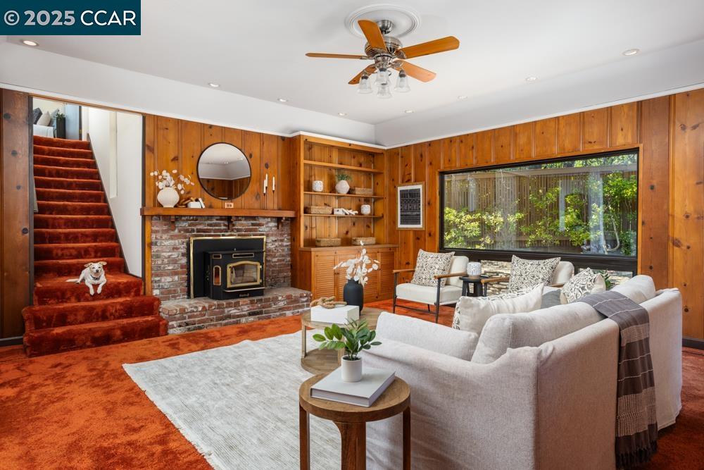 244 Ivy Dr