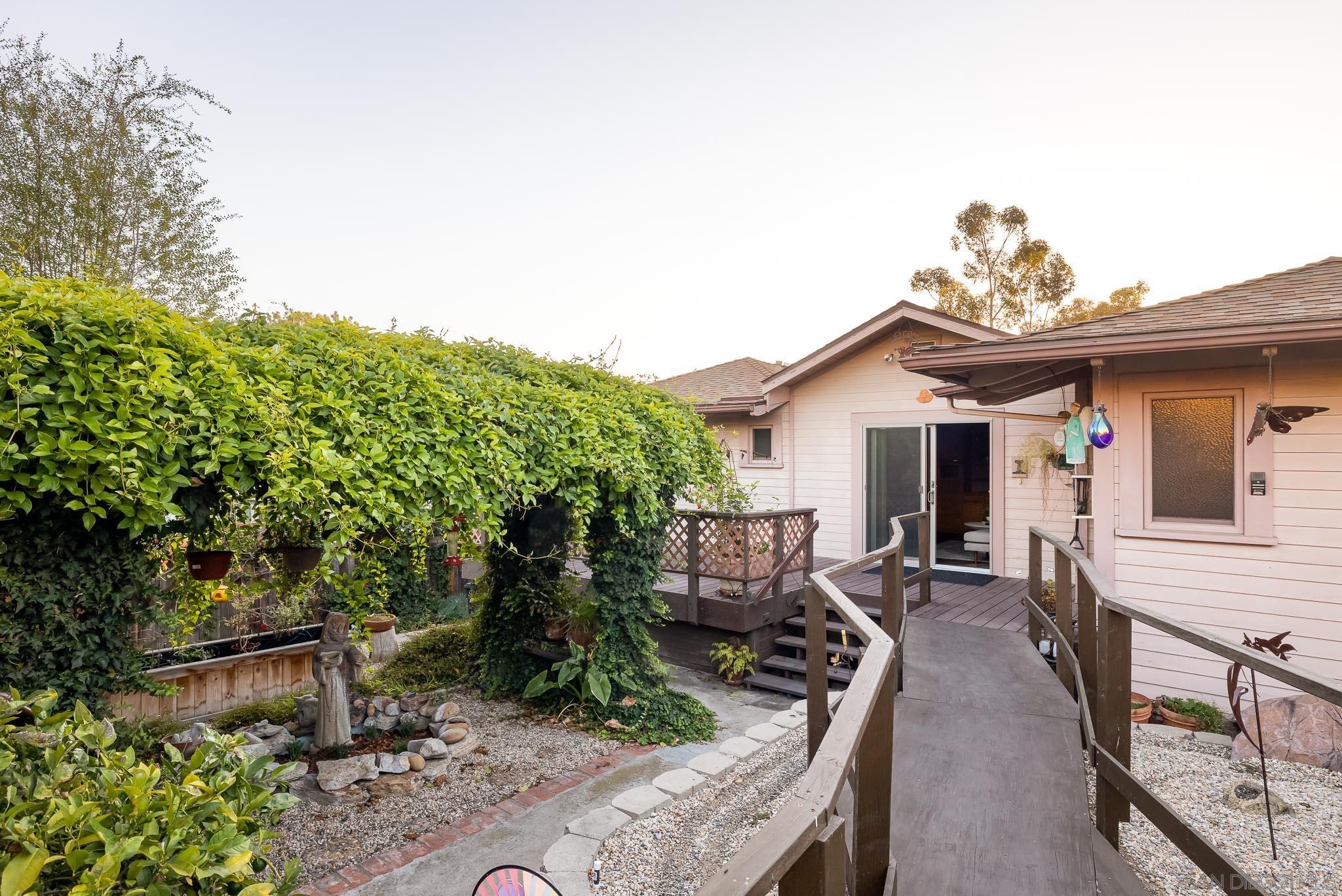 4567 New Hampshire St.