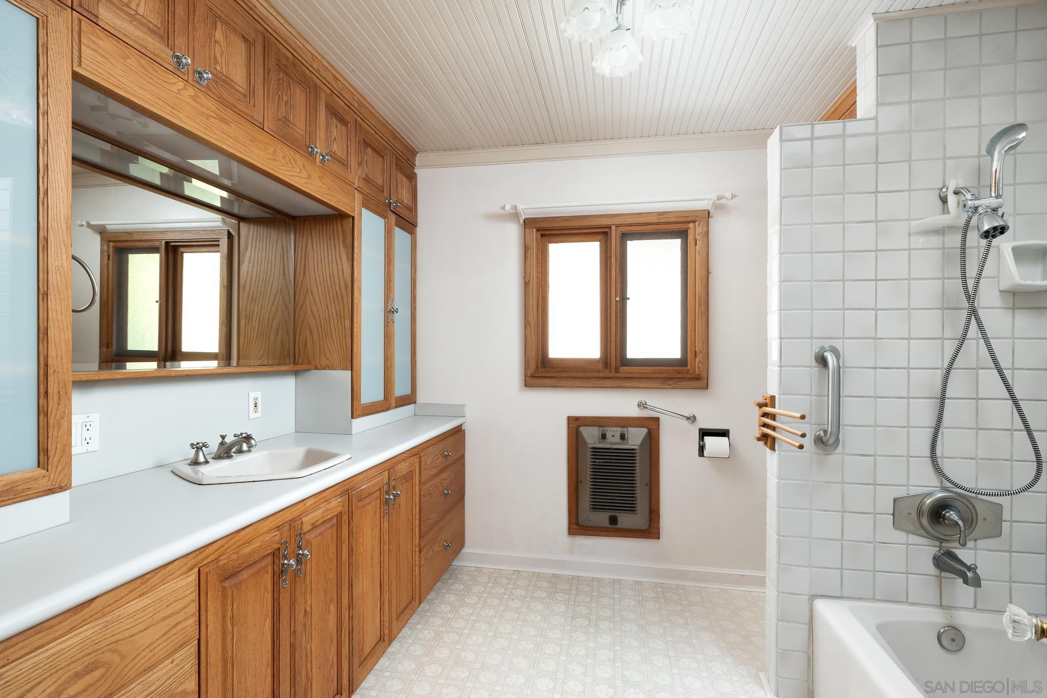 4567 New Hampshire St.