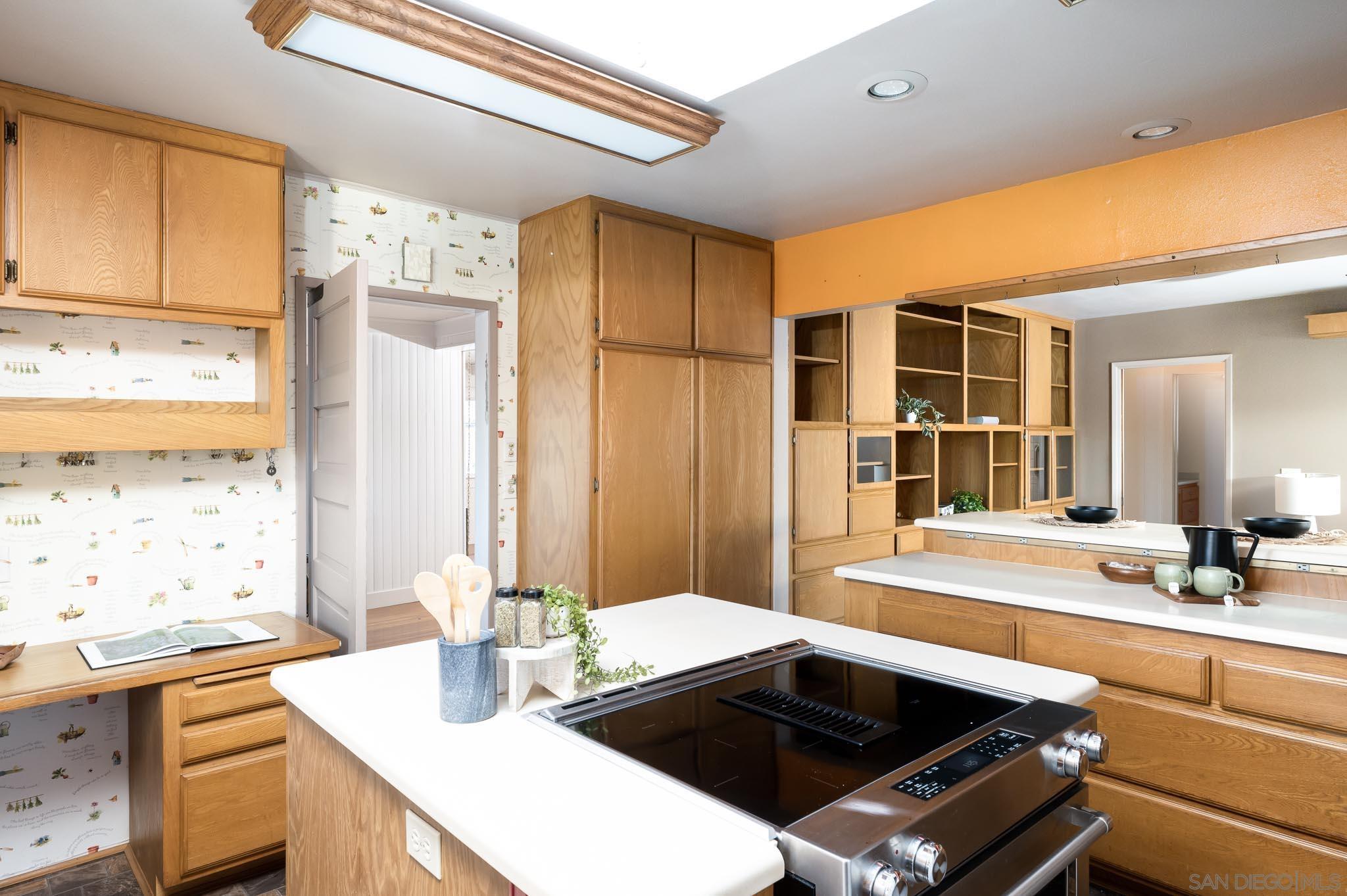 4567 New Hampshire St.