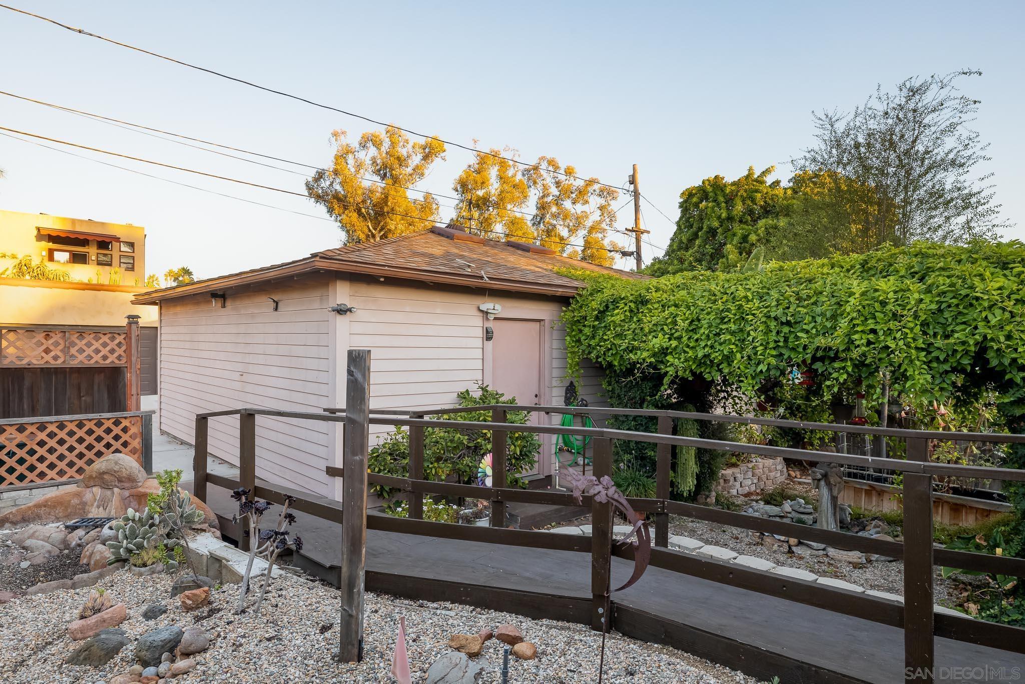 4567 New Hampshire St.