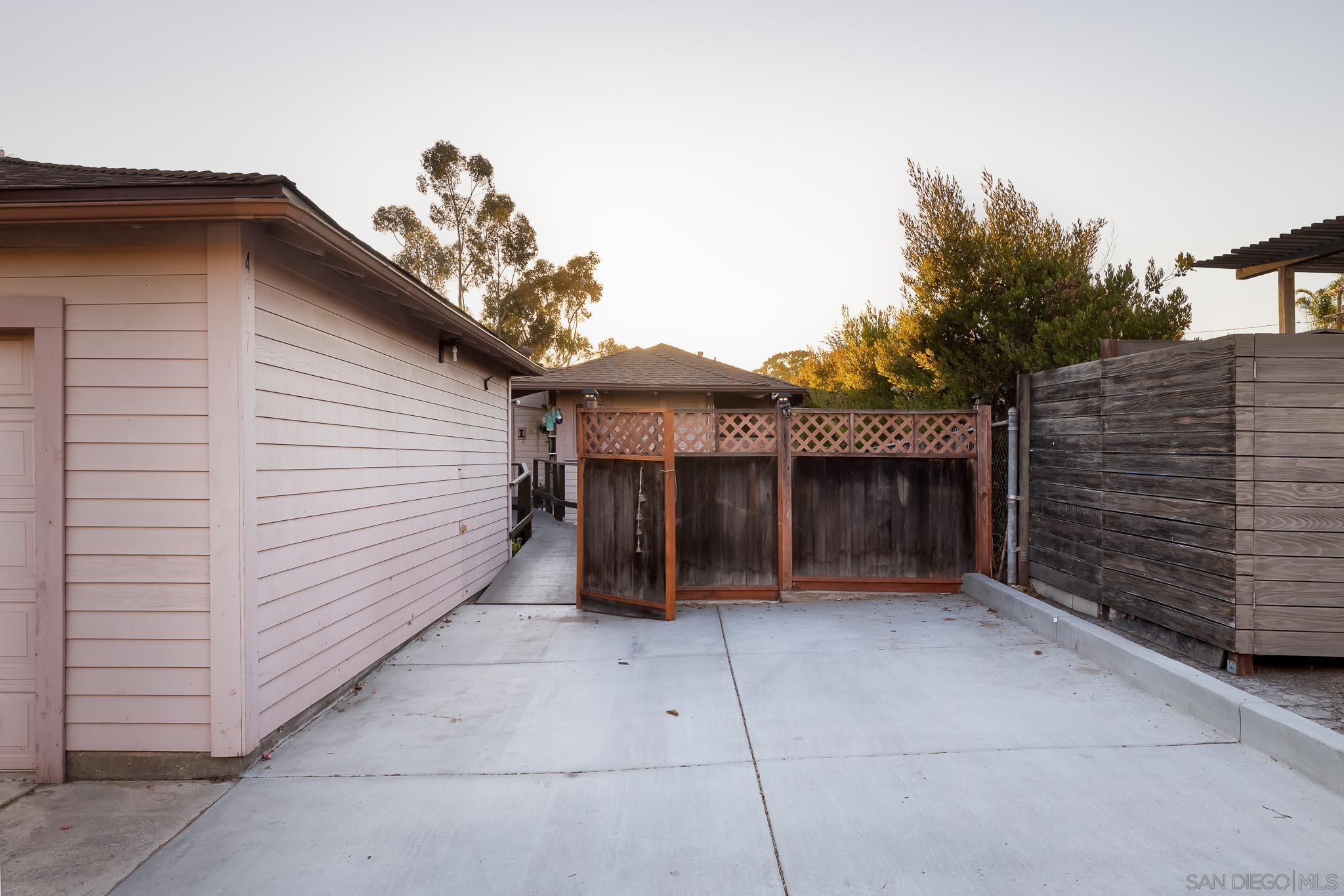 4567 New Hampshire St.