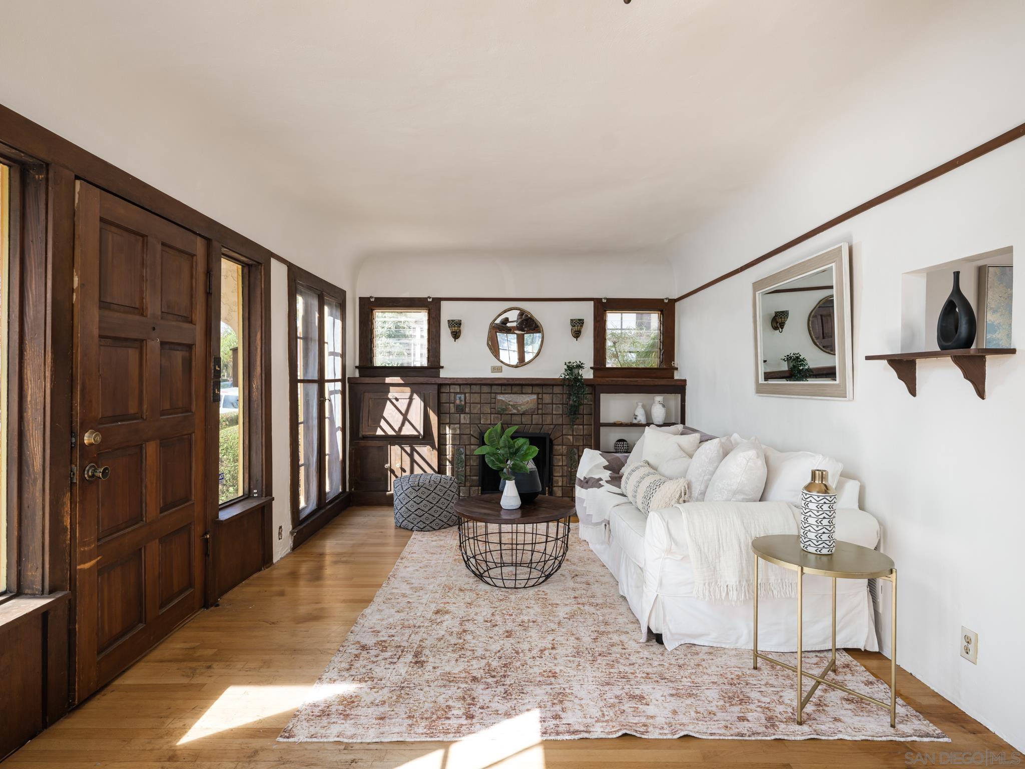 2432 Wightman Street