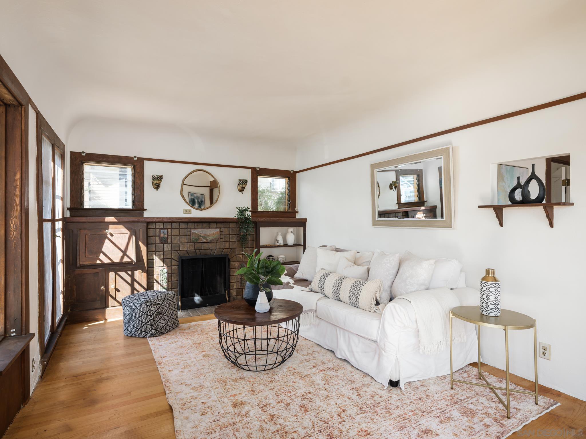 2432 Wightman Street