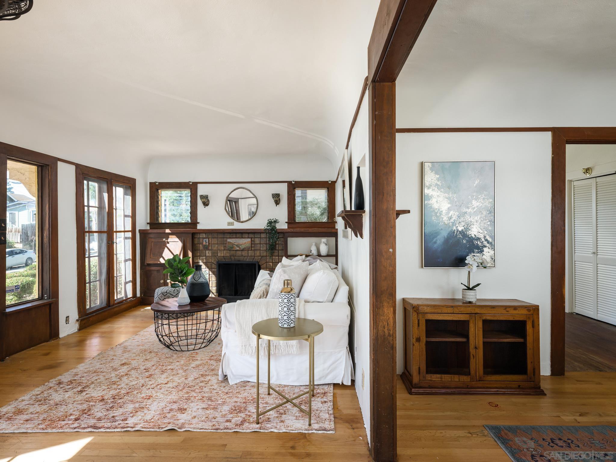 2432 Wightman Street