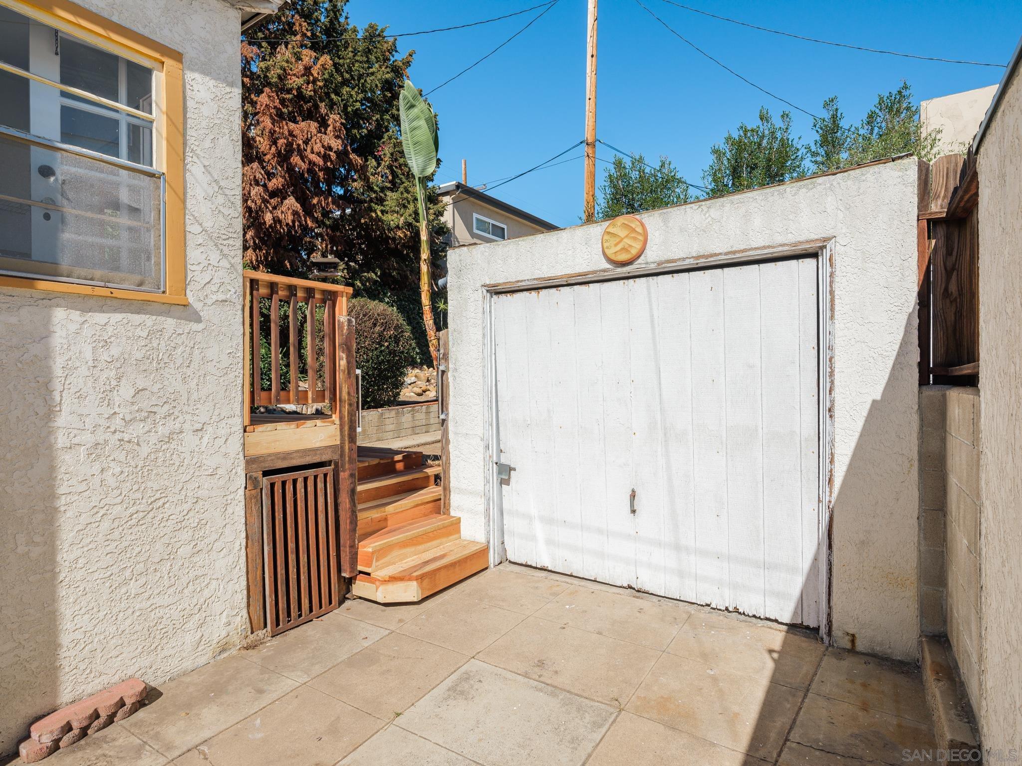 2432 Wightman Street