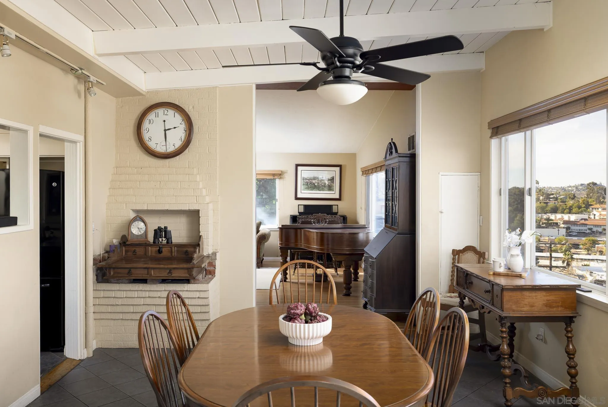 8050 Fairview Avenue