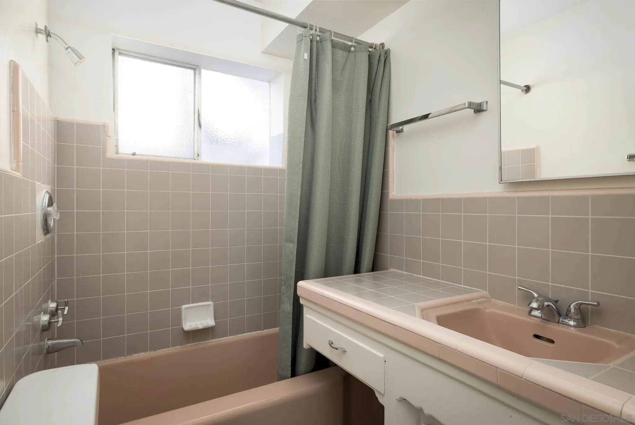 8050 Fairview Avenue