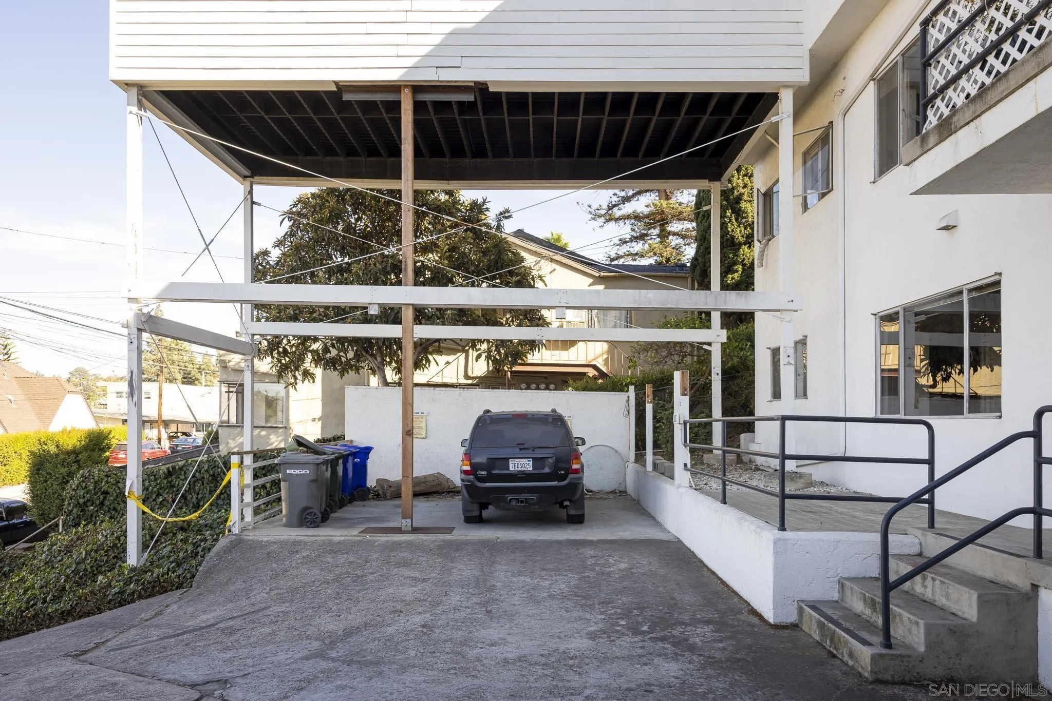 8050 Fairview Avenue