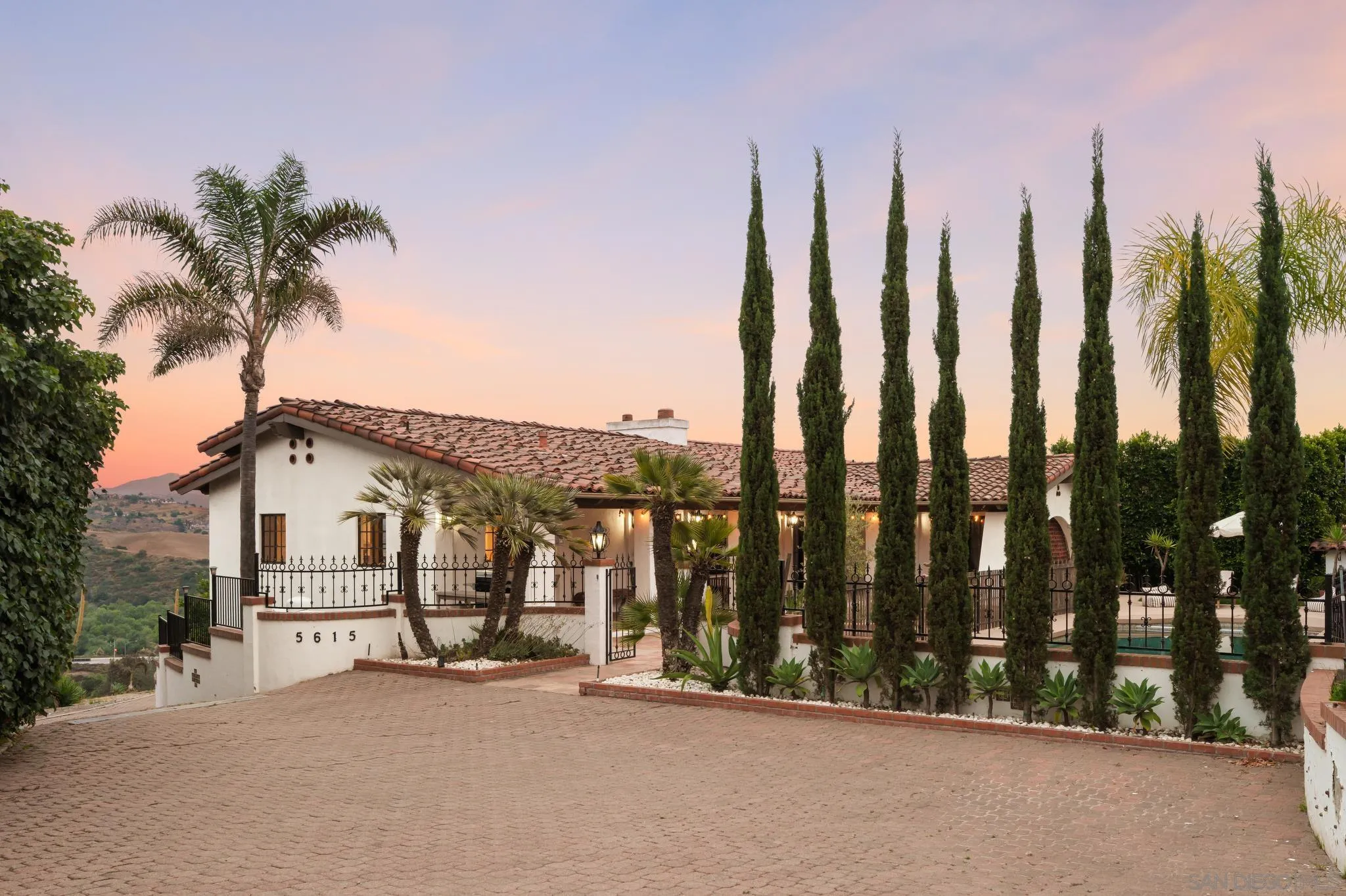 5615 Via Montellano