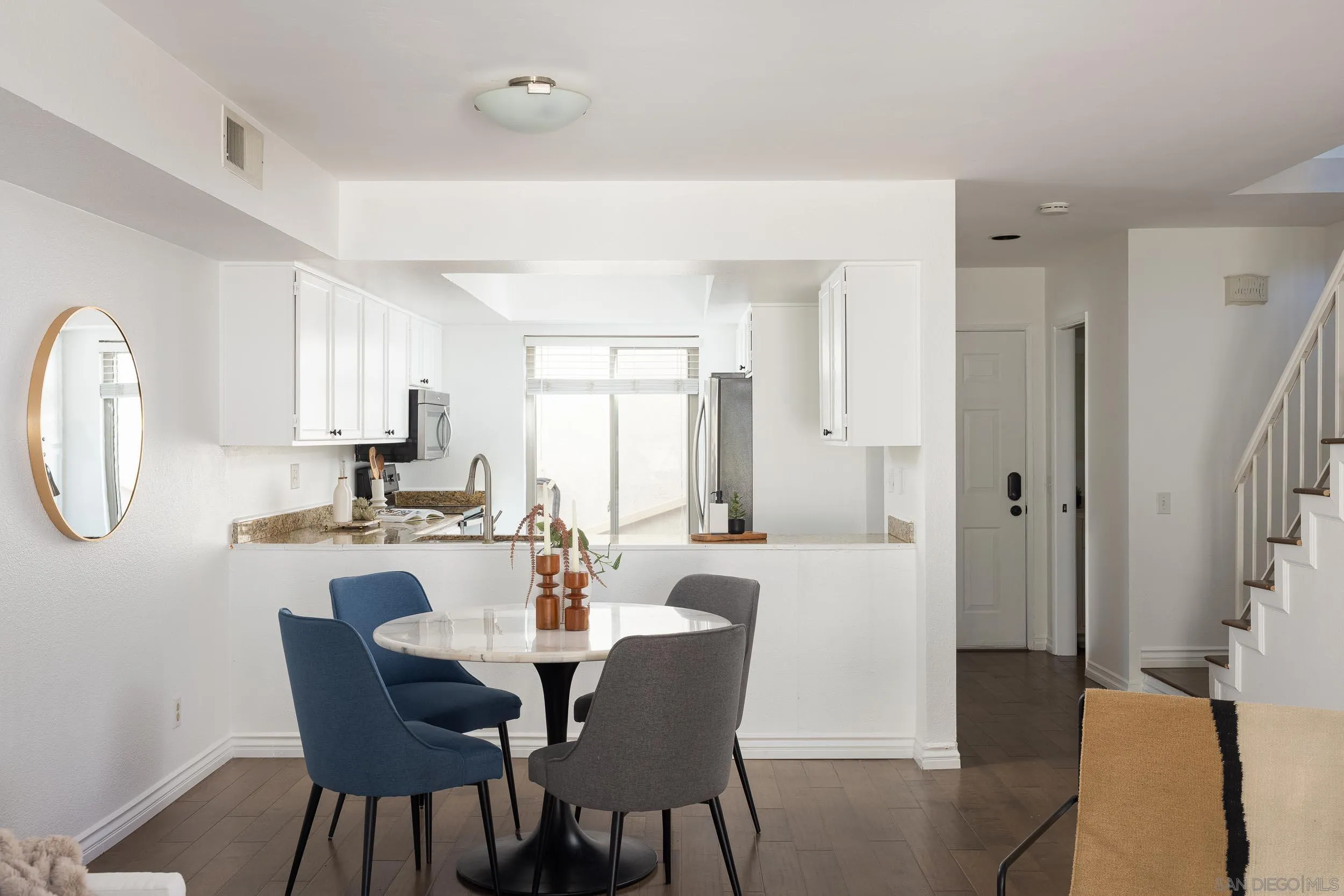 3037 Ingelow St Unit 4