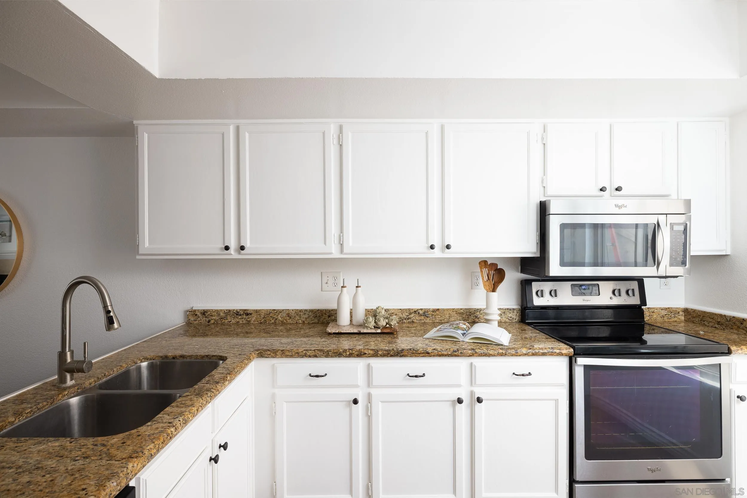 3037 Ingelow St Unit 4