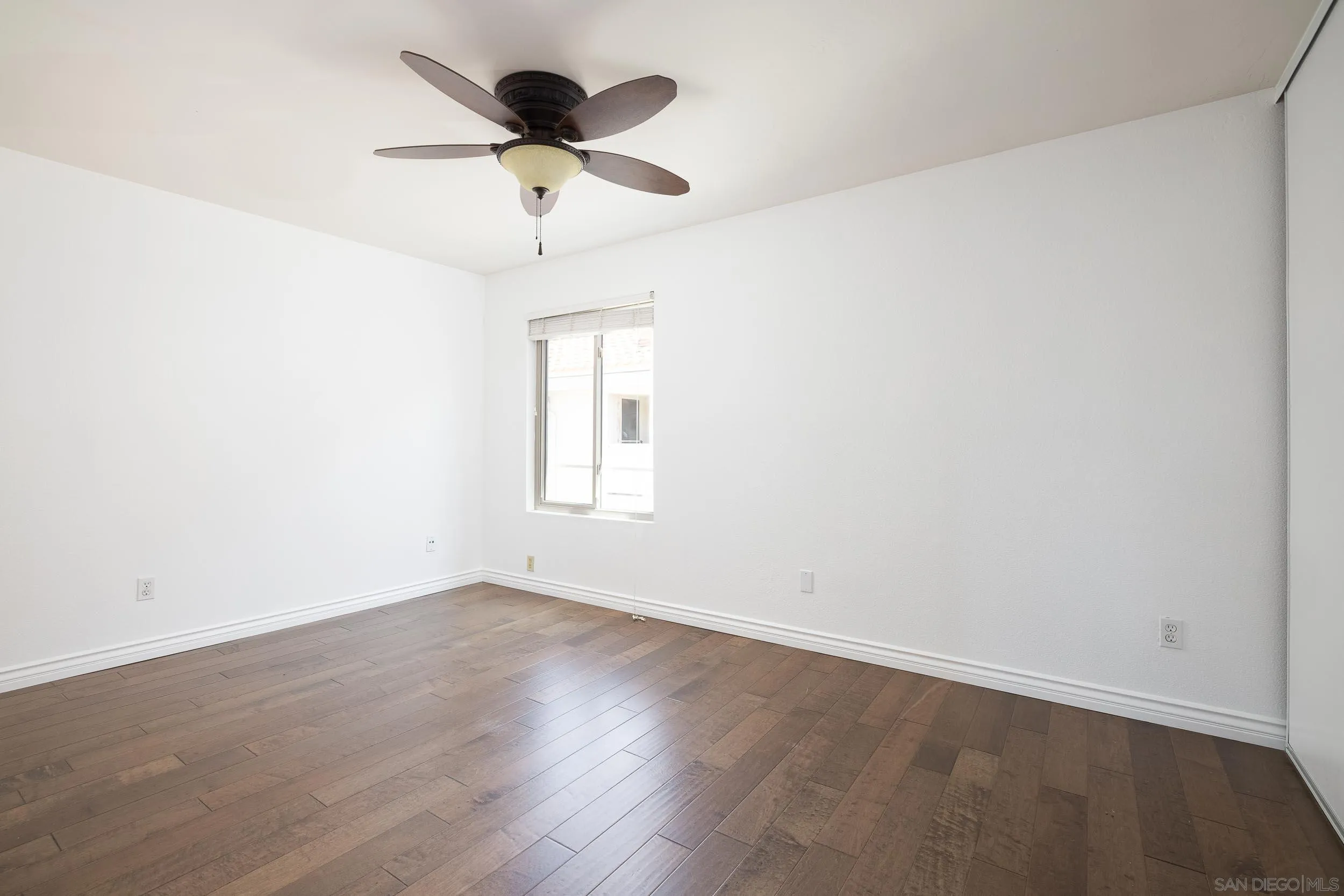 3037 Ingelow St Unit 4
