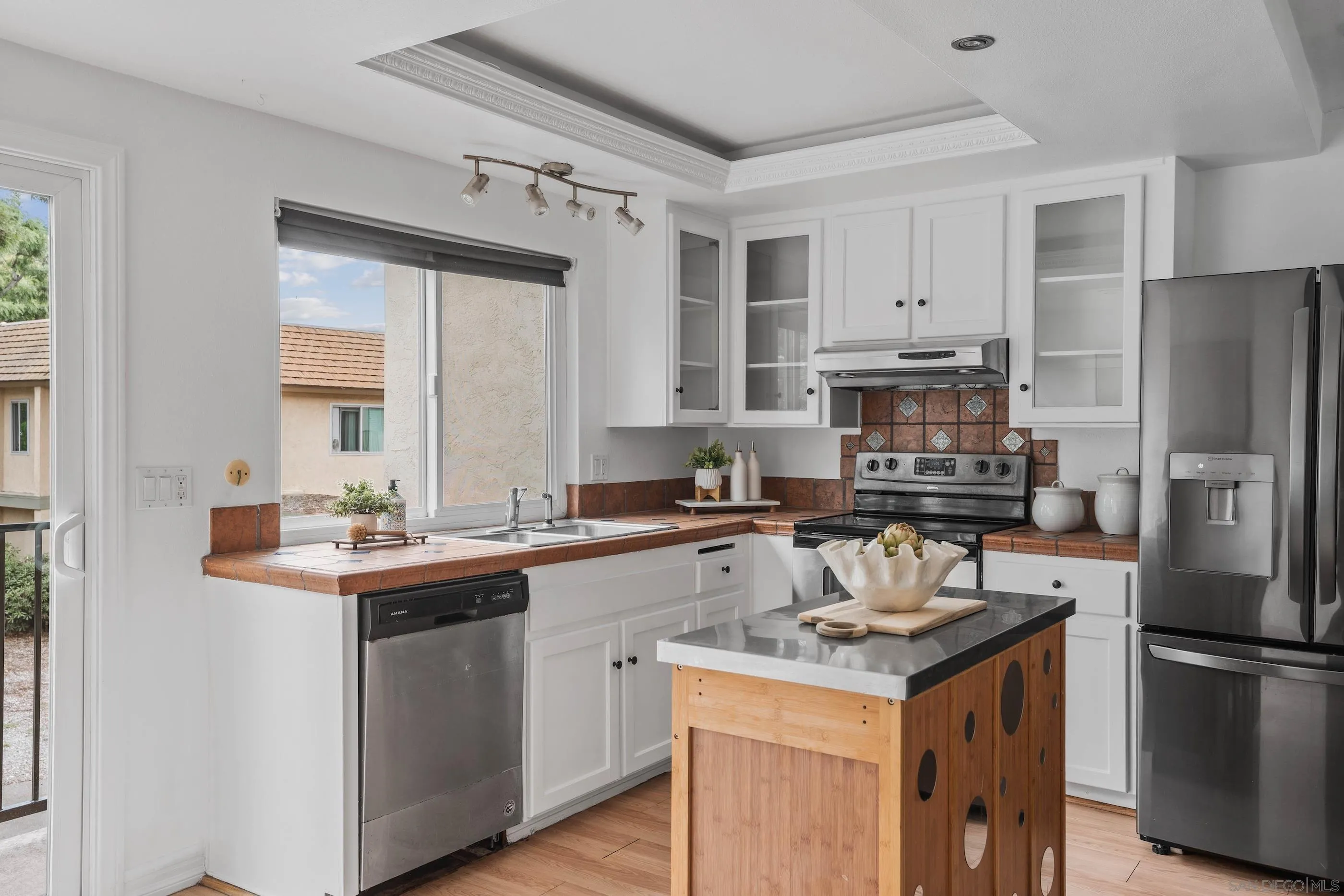 7708 Nightingale Way