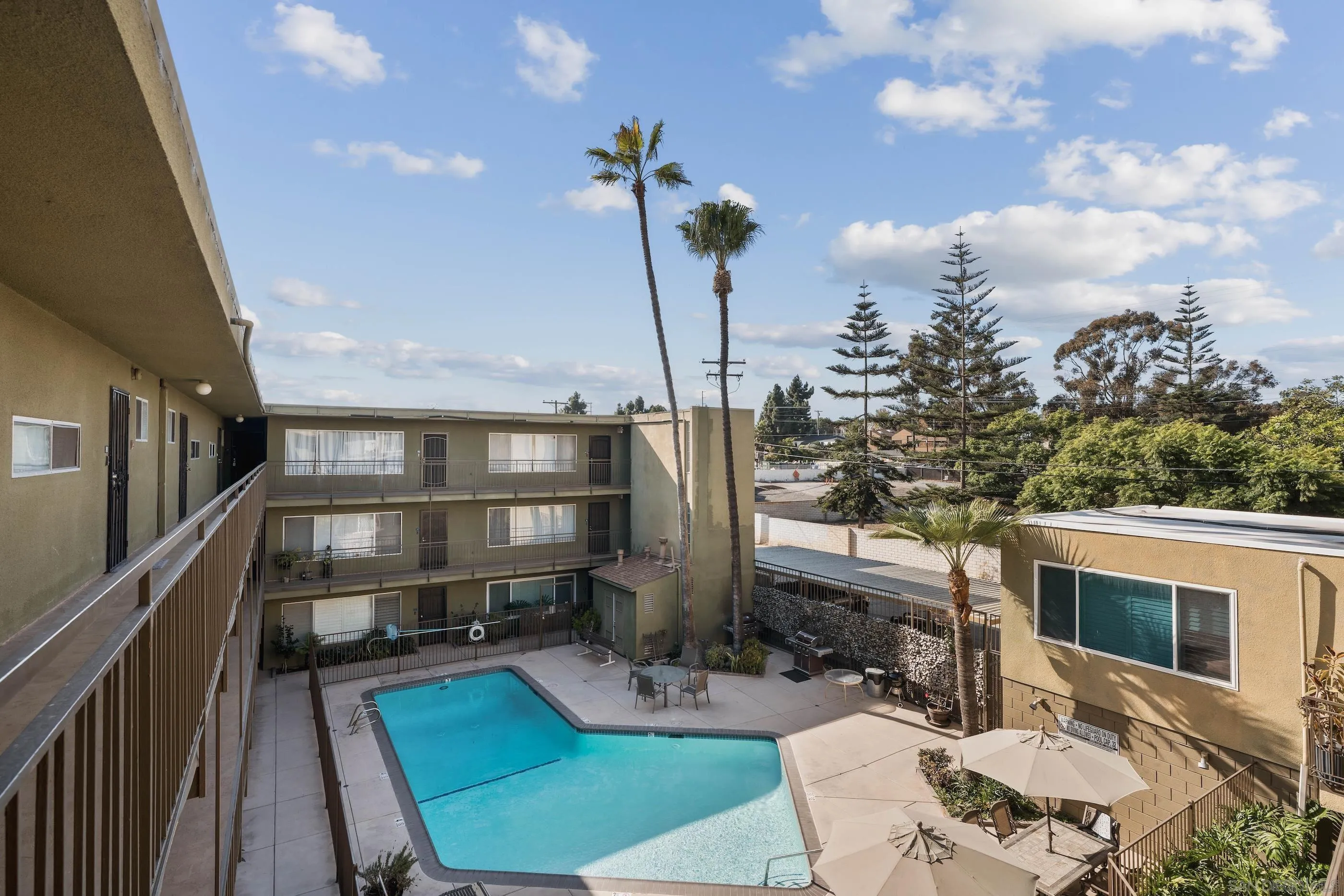 2266 Grand Ave Unit 31