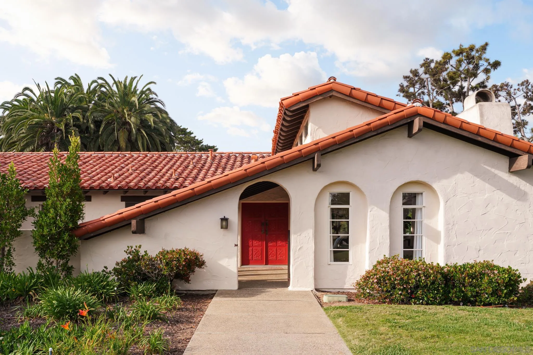 1450 Highland Dr