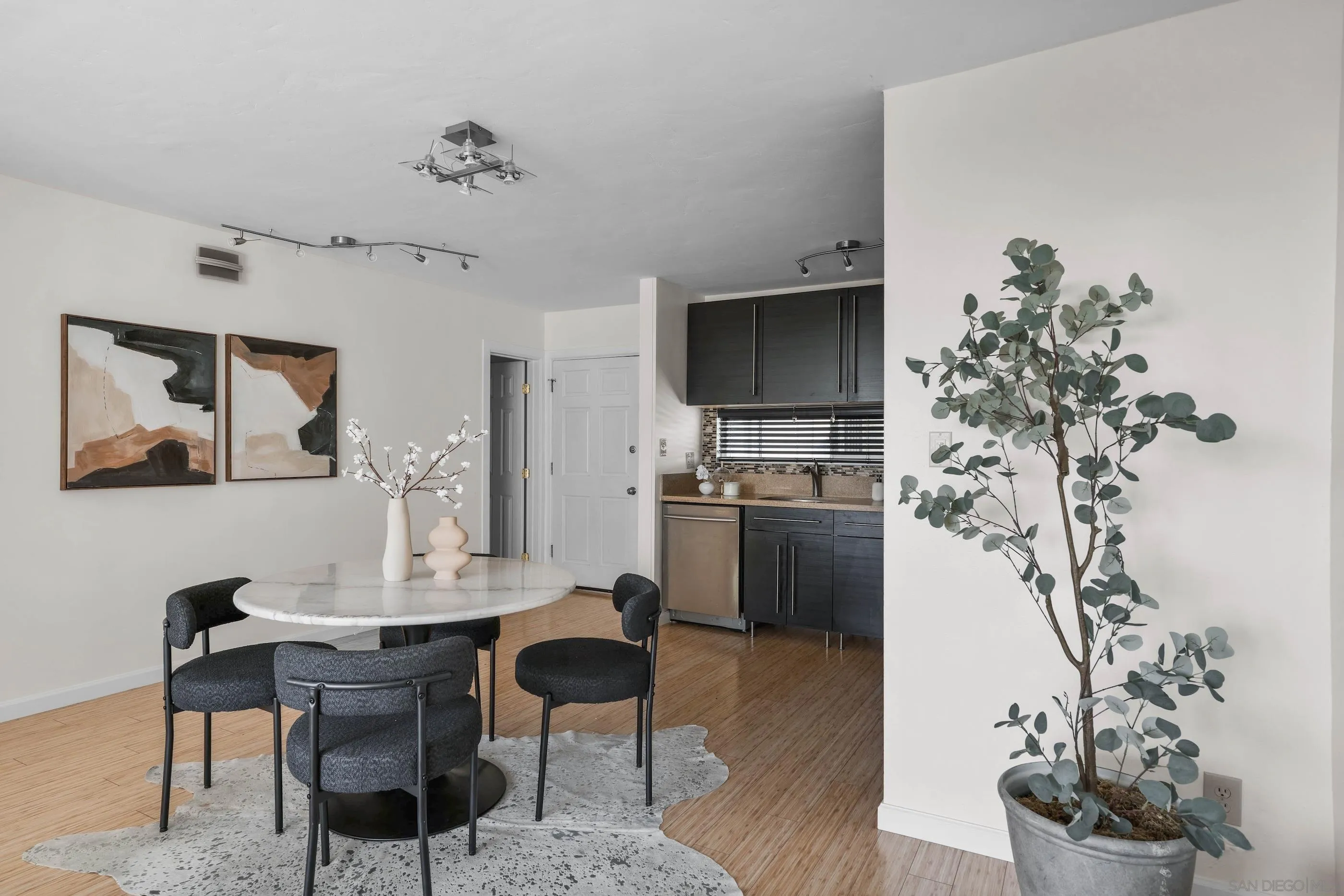 2266 Grand Ave Unit 31