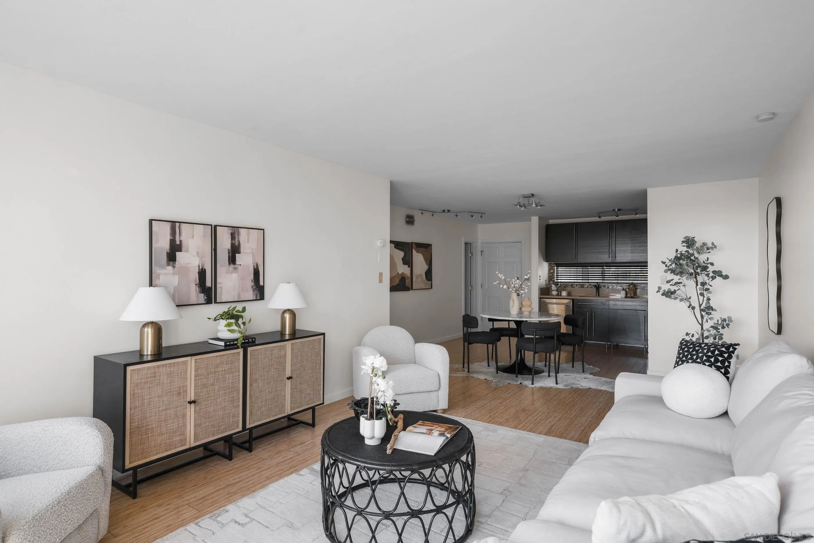 2266 Grand Ave Unit 31