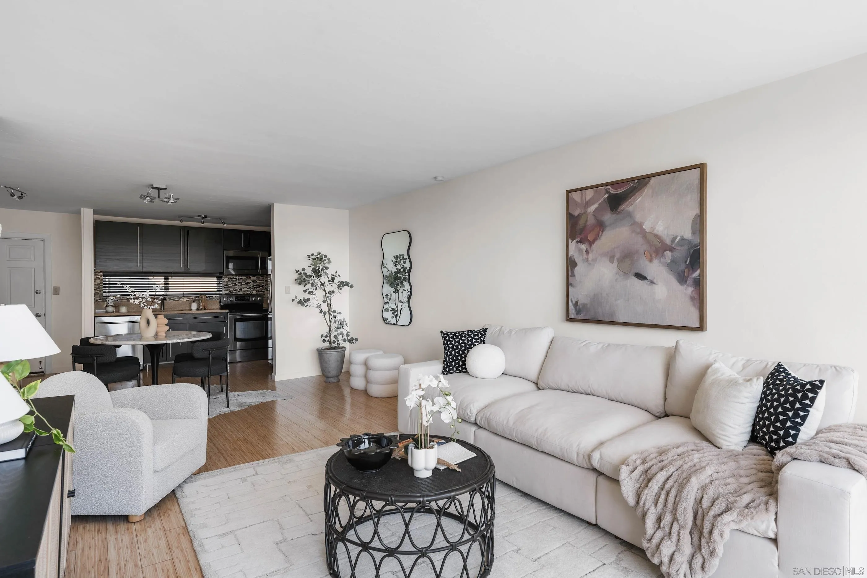 2266 Grand Ave Unit 31