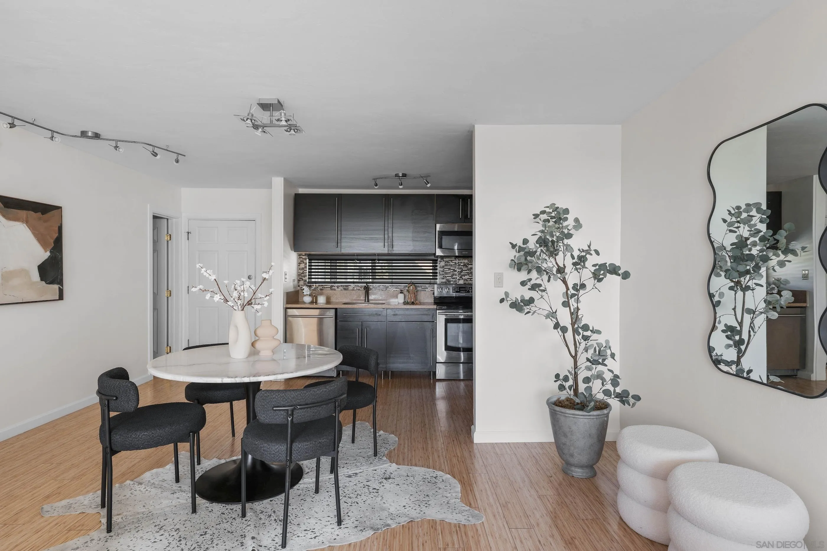 2266 Grand Ave Unit 31