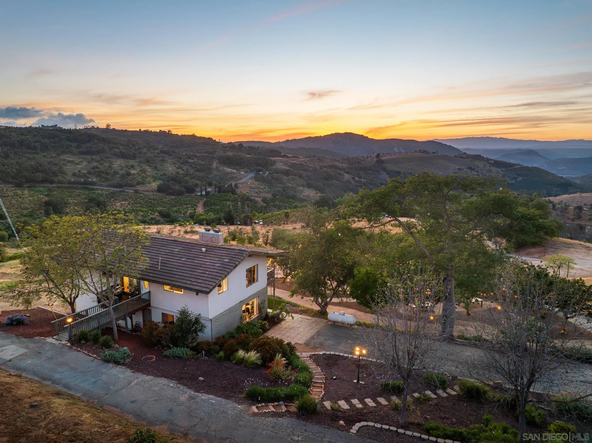 10889 San Gabriel Way