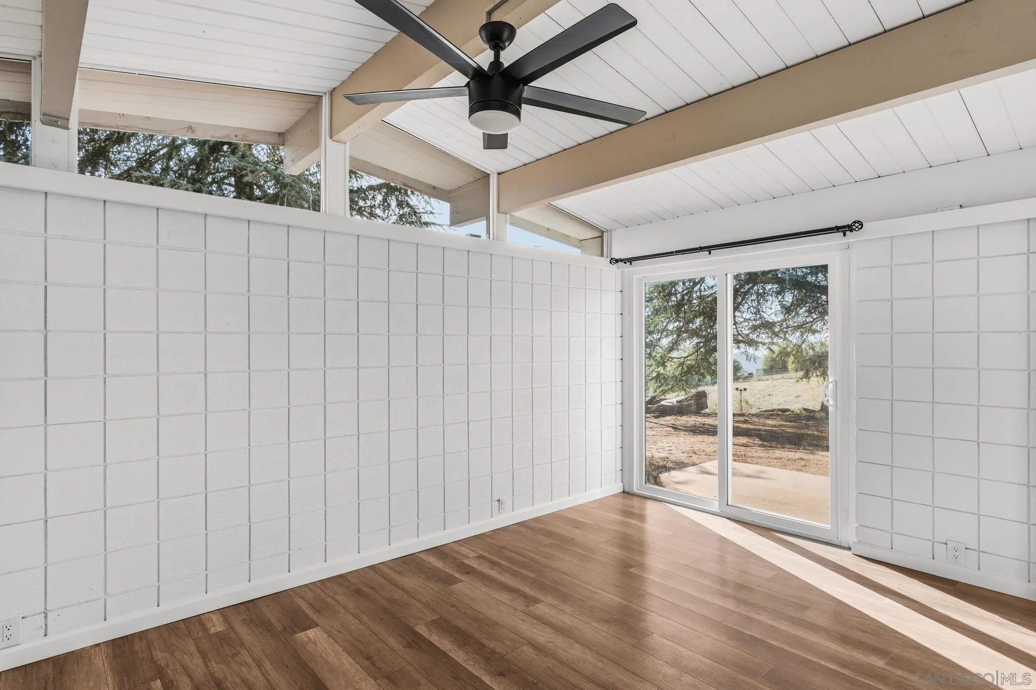 30562 Rolling Hills Dr.