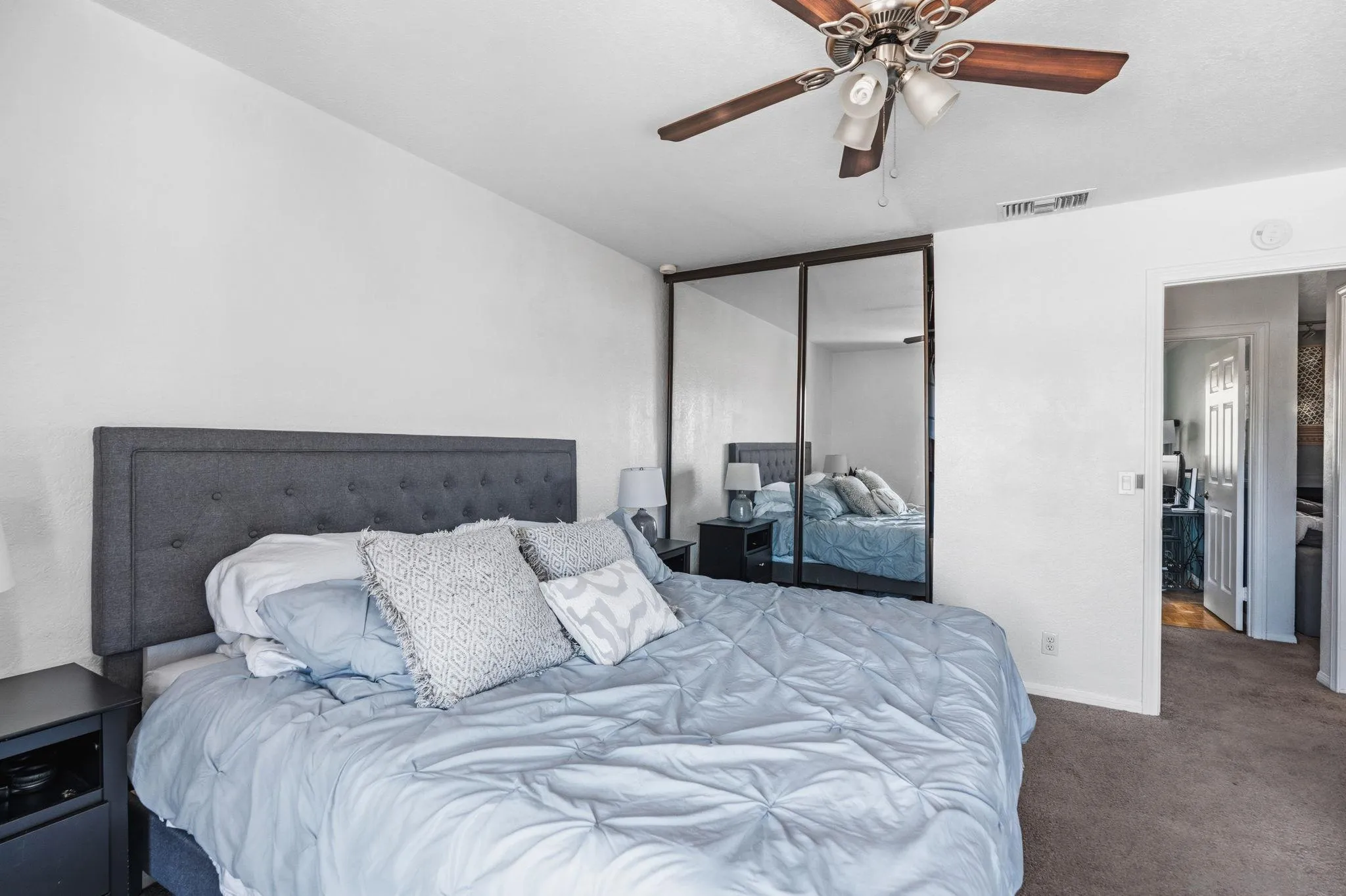 4077 Illinois St Unit 5