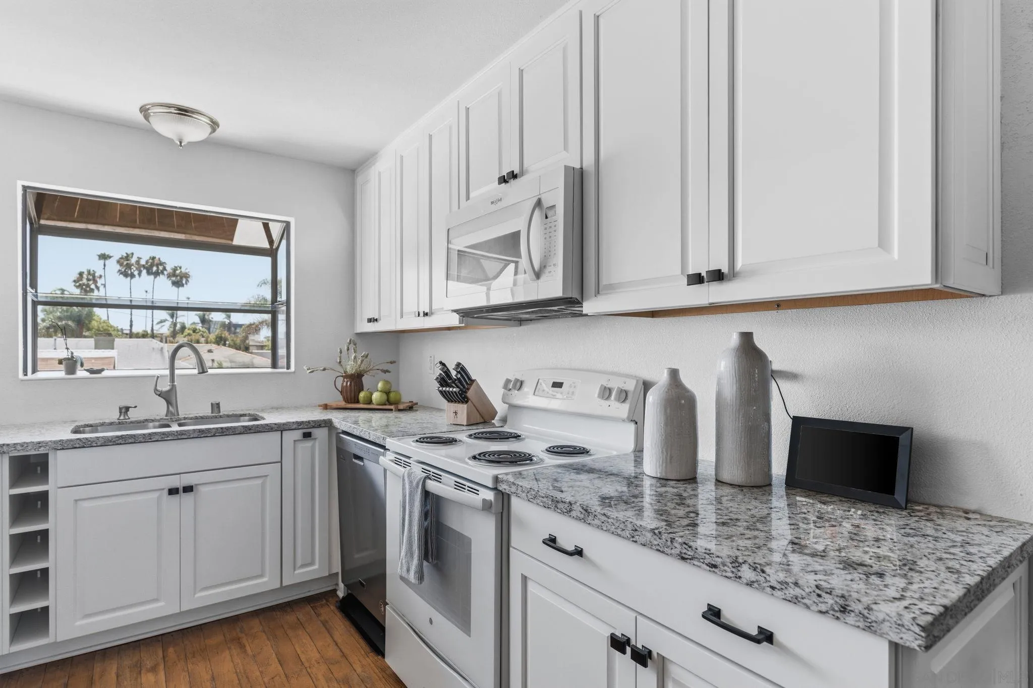 4077 Illinois St Unit 5