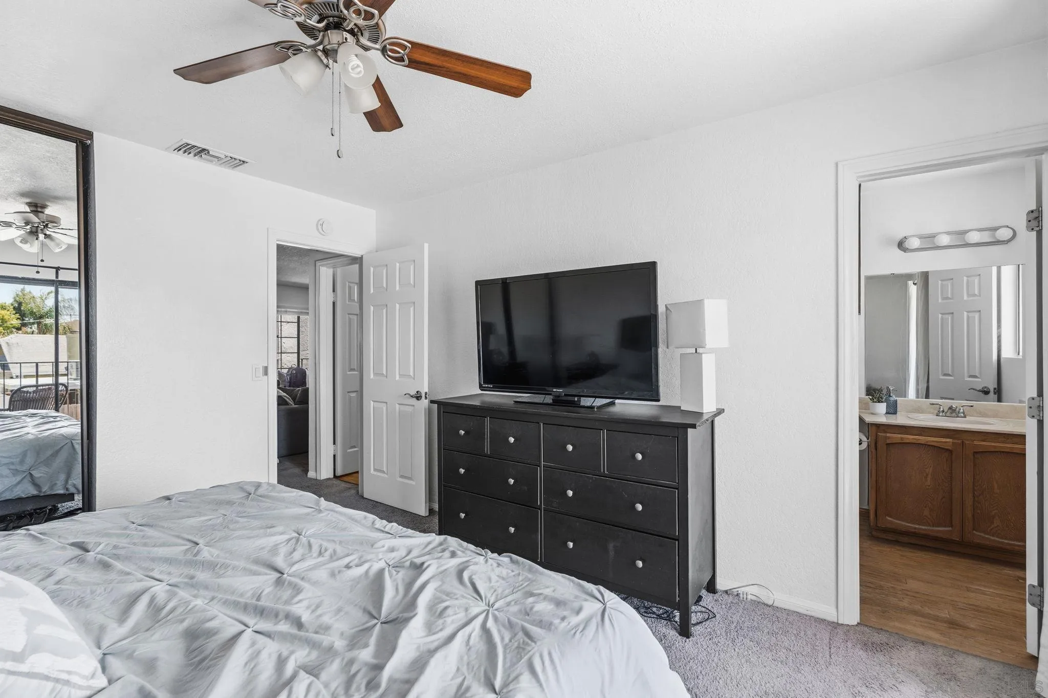 4077 Illinois St Unit 5