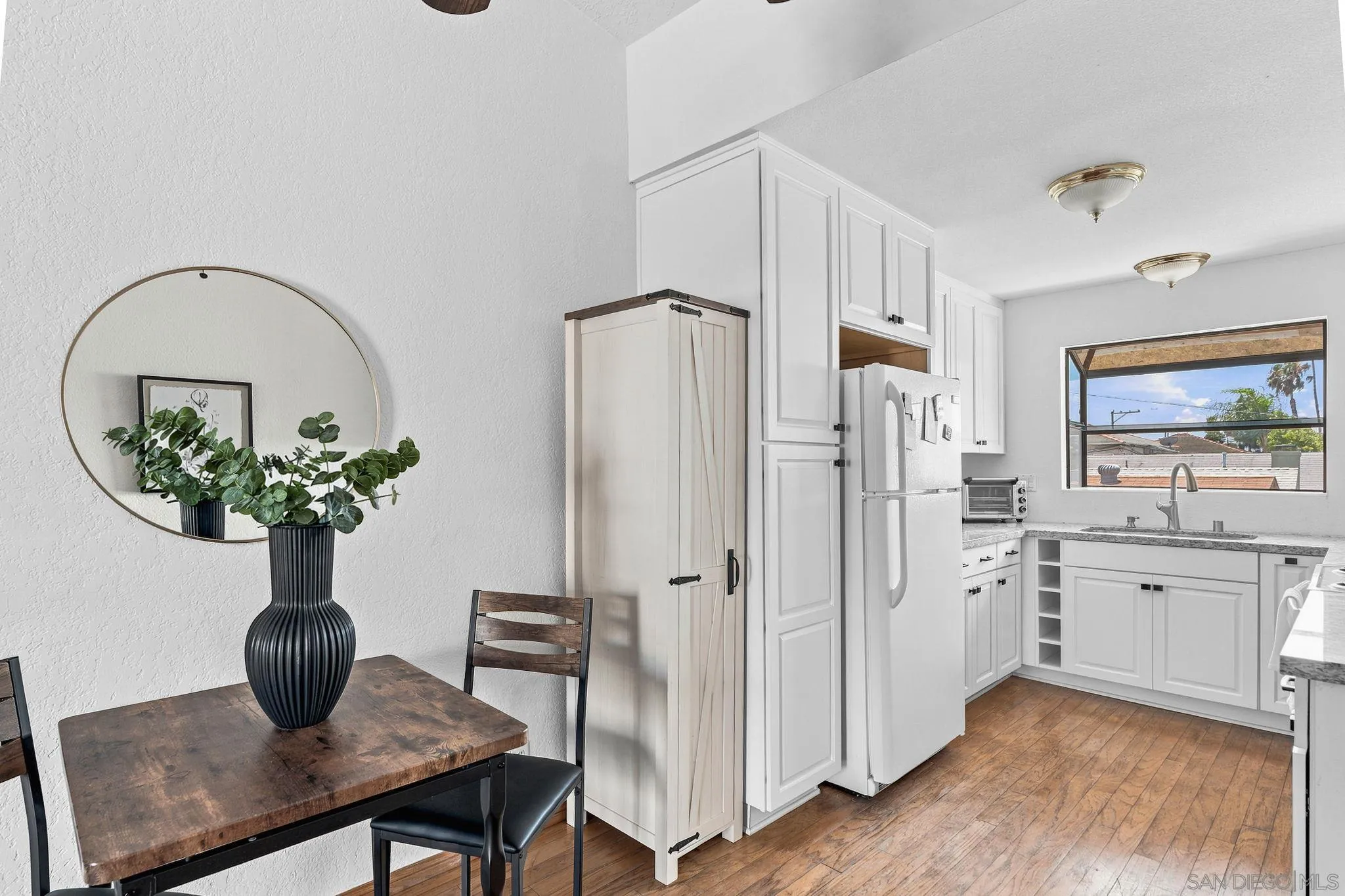 4077 Illinois St Unit 5