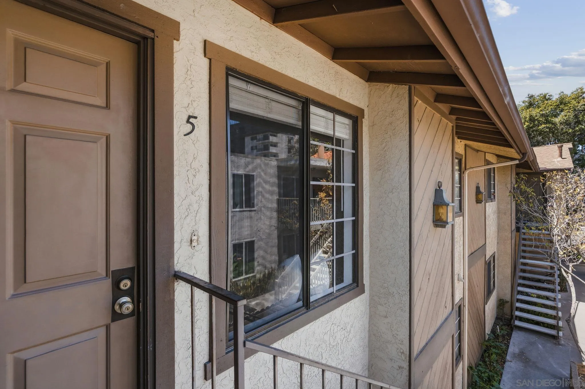 4077 Illinois St Unit 5