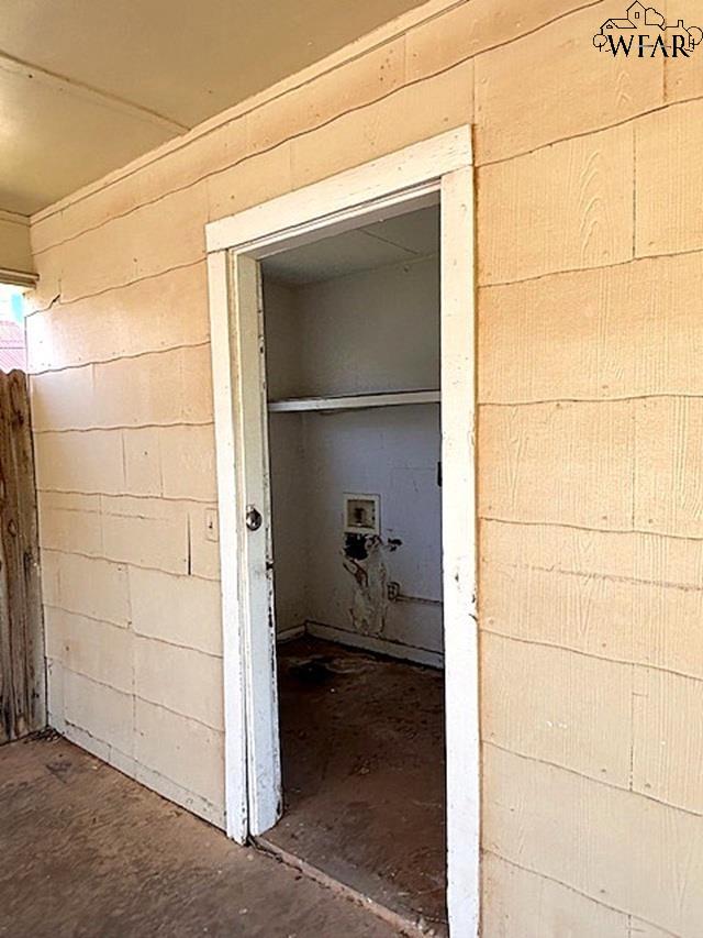 1035 HARLAN AVENUE