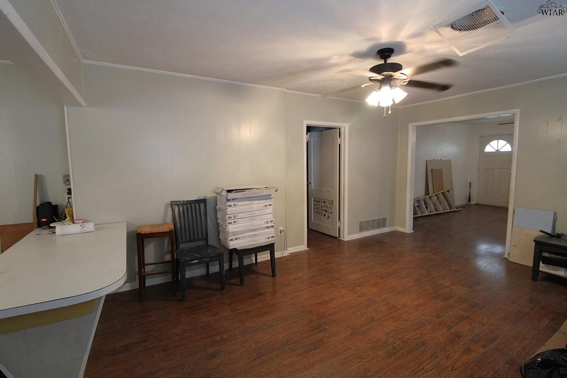 1035 HARLAN AVENUE