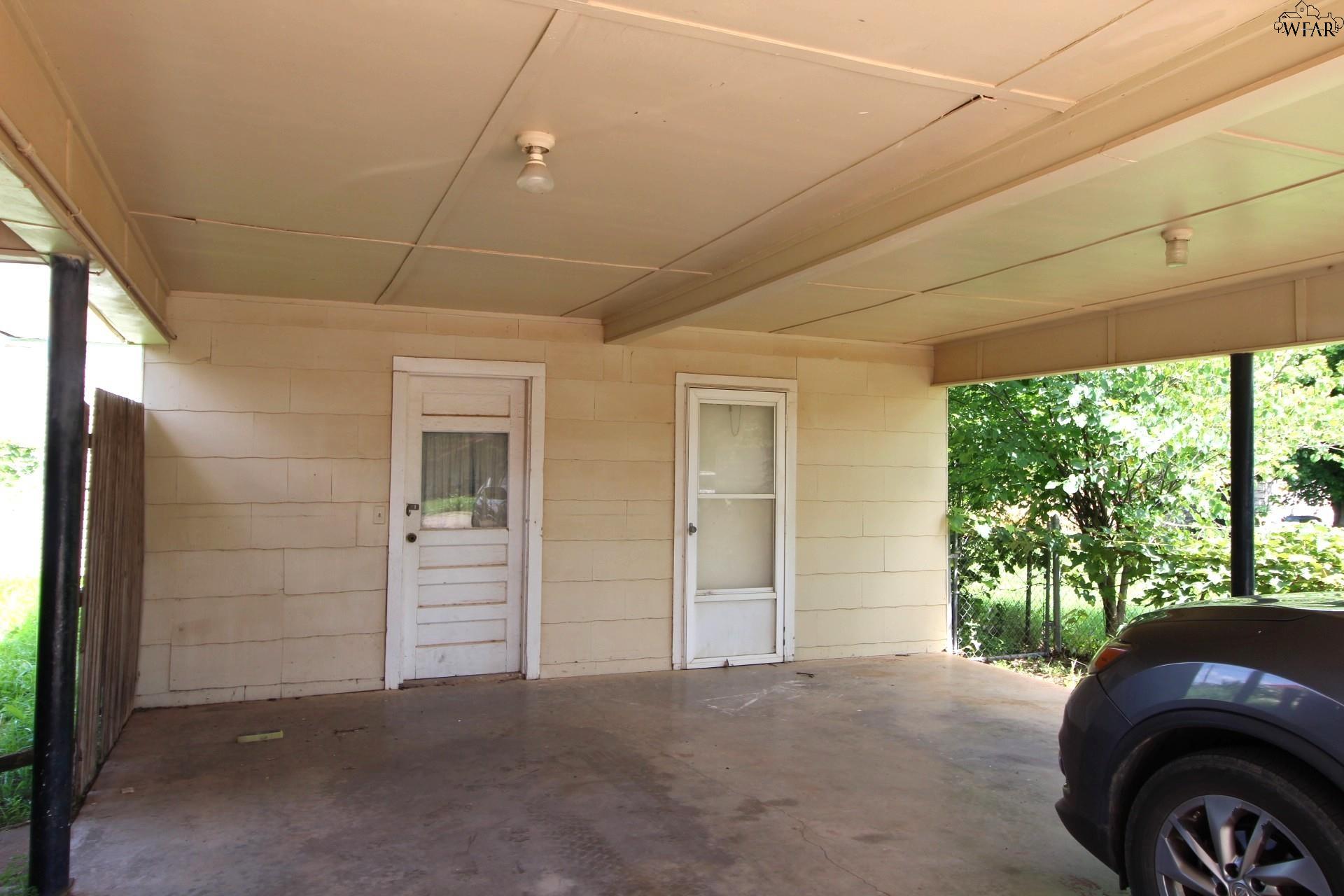 1035 HARLAN AVENUE