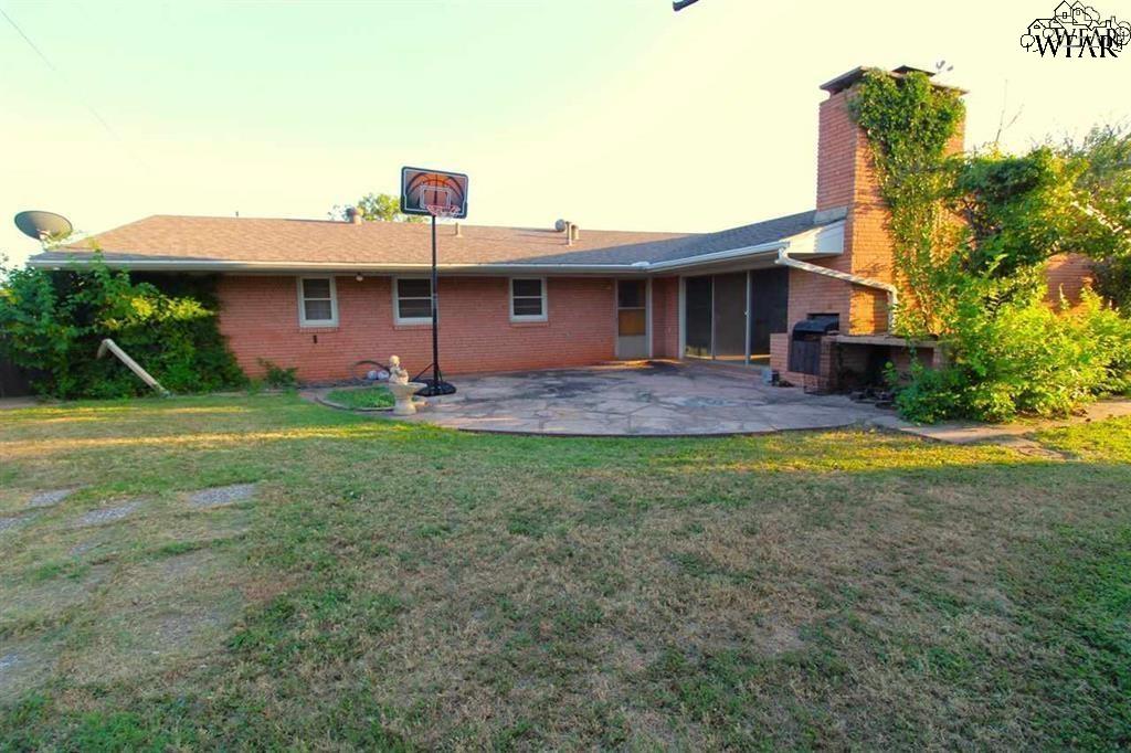 101 W ANDERSON AVENUE
