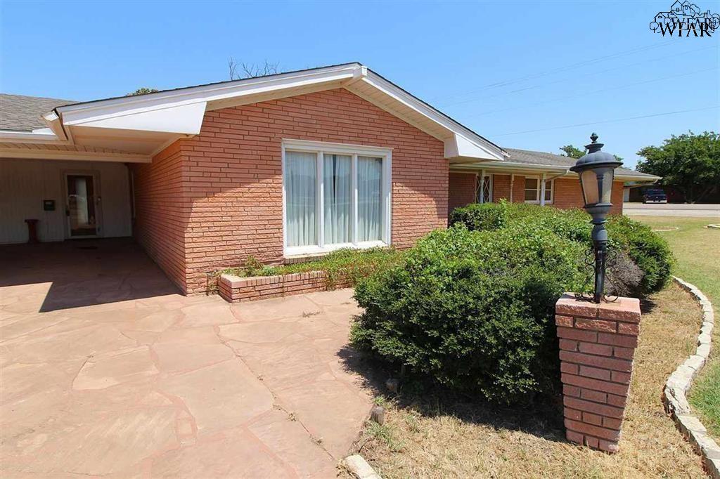 101 W ANDERSON AVENUE