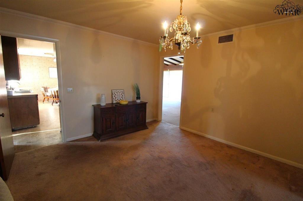 101 W ANDERSON AVENUE