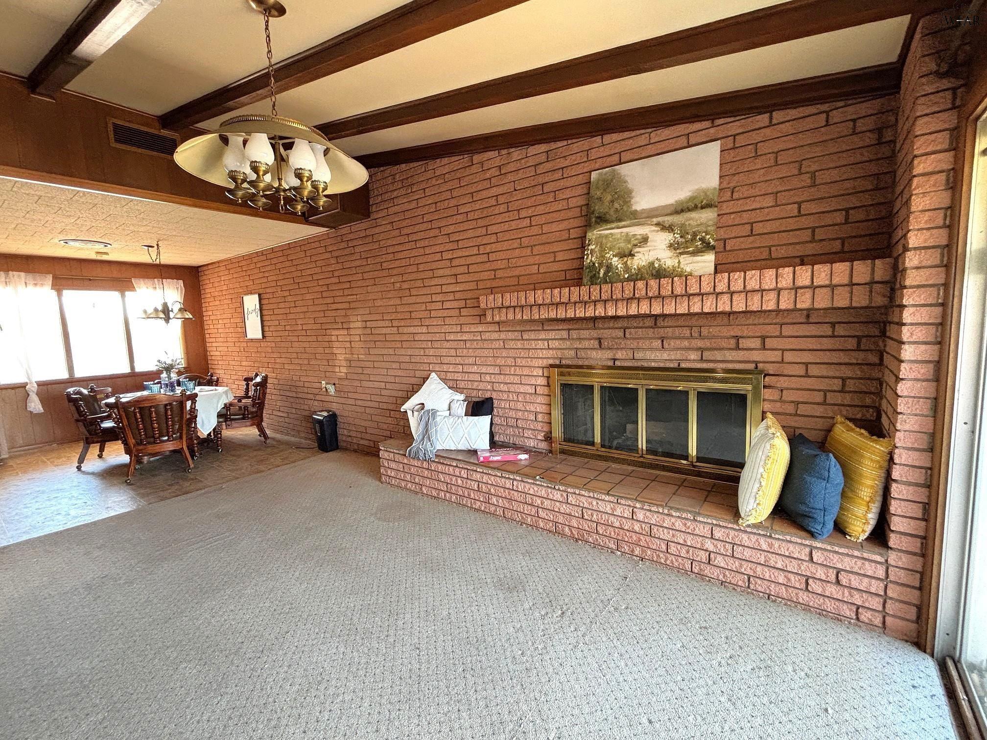 101 W ANDERSON AVENUE
